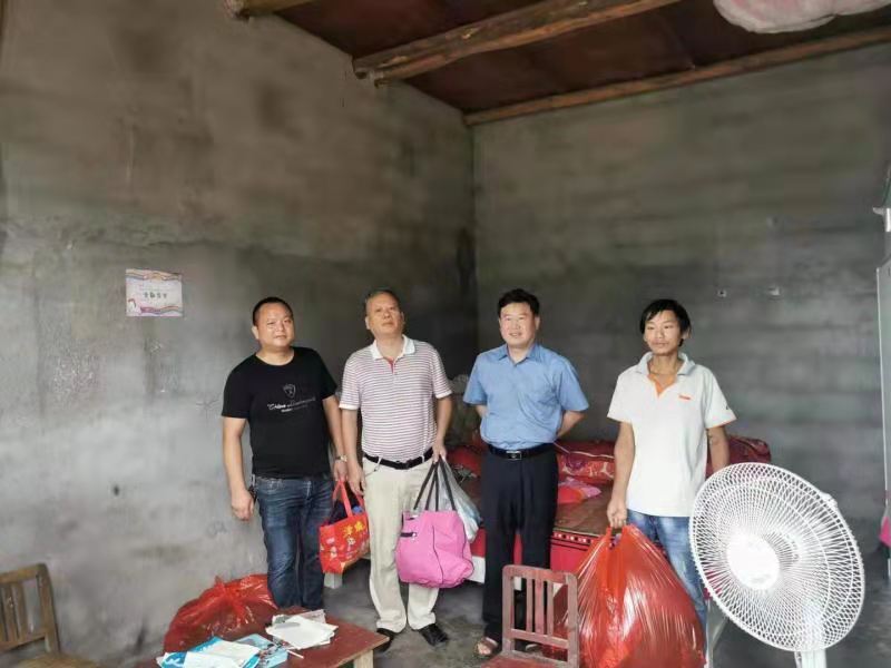 辰溪檢察：扶貧撤隊(duì)不忘情，檢民融情心連心