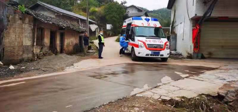 懷化市“戰(zhàn)疫”中的熱血大動脈——救護車綠色通道