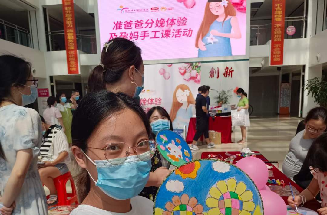 懷化市婦幼保健院開(kāi)展為“愛(ài)”而戰(zhàn)——準(zhǔn)爸爸分娩疼痛體驗(yàn)挑戰(zhàn)賽及孕媽手工胎教活動(dòng)