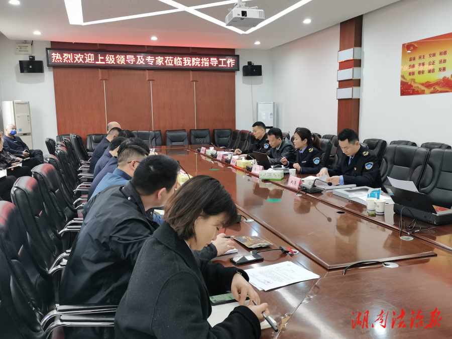 全面推行在行政執(zhí)法過程中精準(zhǔn)普法  ——湘潭衛(wèi)監(jiān)切實提升普法工作針對性和實效性