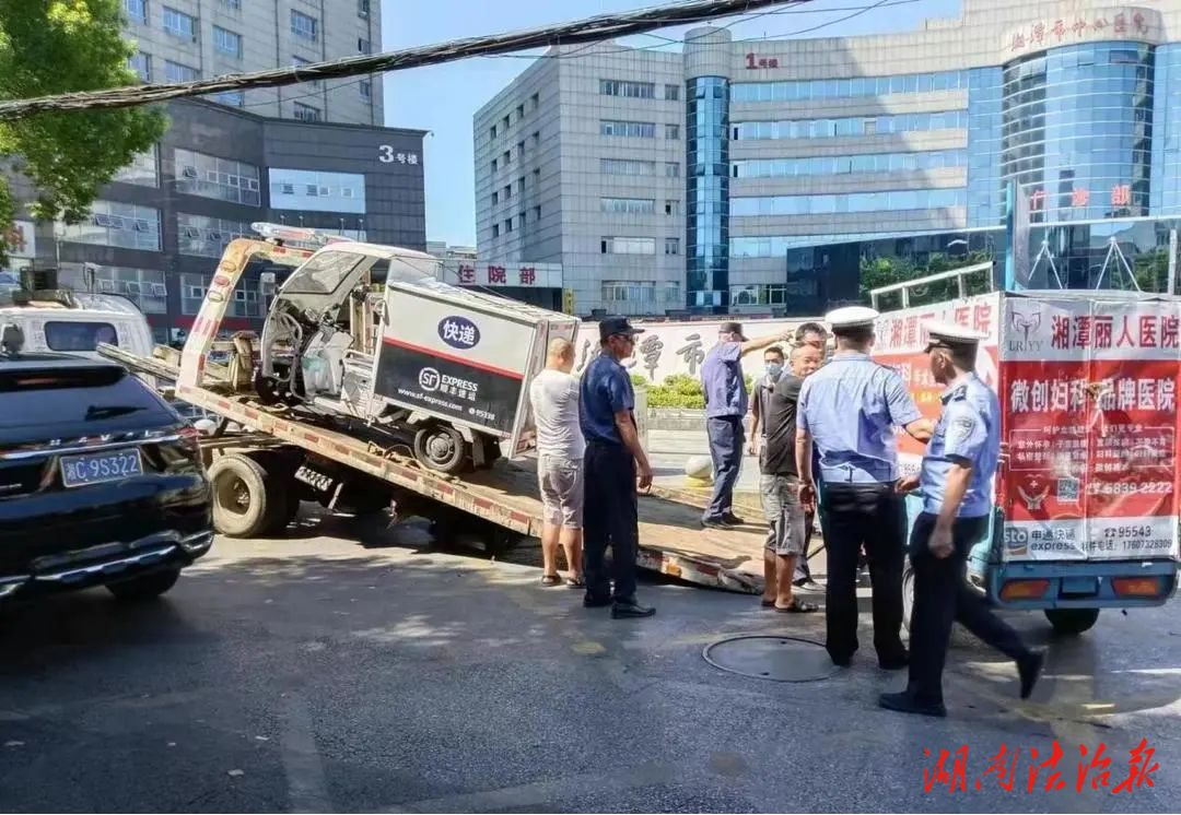 湘潭市多部門共同發(fā)力規(guī)范城區(qū)停車秩序