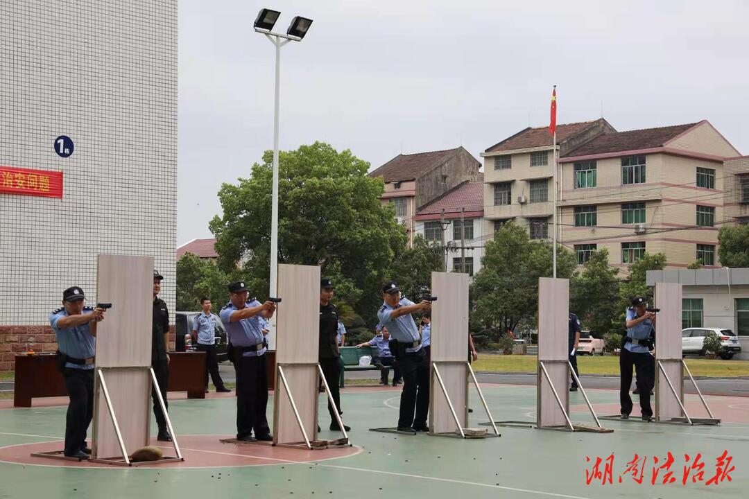 懷化市公安局到沅陵考核全警實戰(zhàn)大練兵全員普測