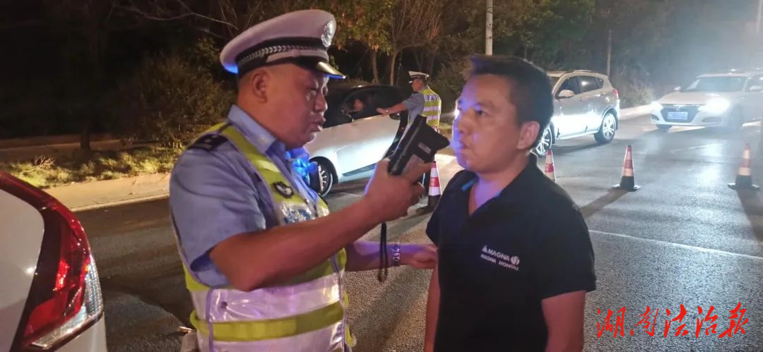 【尋找最美湘警】湘潭交警鄧皓允：為民服務(wù)在路上，心系群眾踐初心