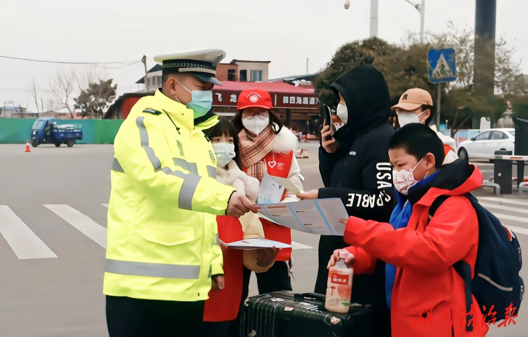 安鄉(xiāng)交警多舉措呵護春運安全