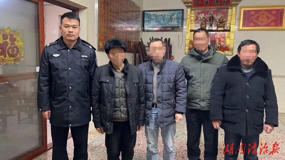 石鼓派出所暖心救助鄰縣走失老人