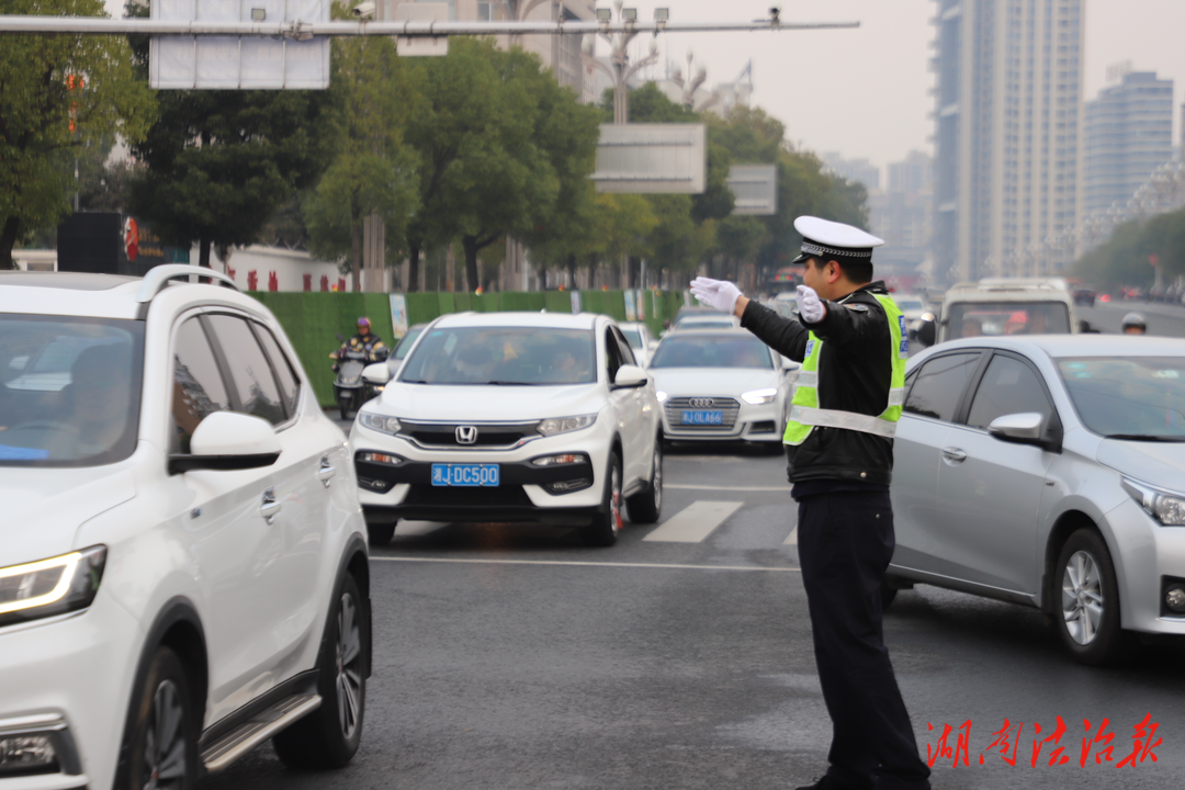 常德經(jīng)開(kāi)區(qū)：水網(wǎng)改造惠民生 交警履職保暢通