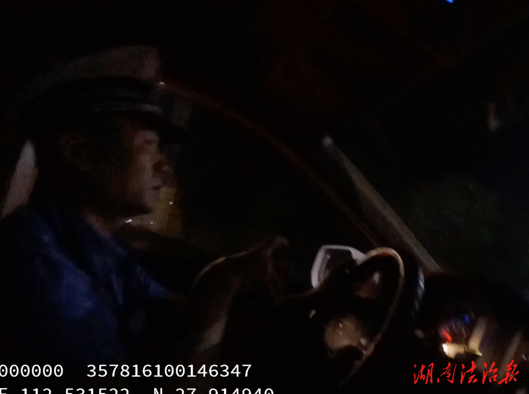 韶山：警車(chē)一路狂飆  護(hù)送受傷工人就醫(yī)