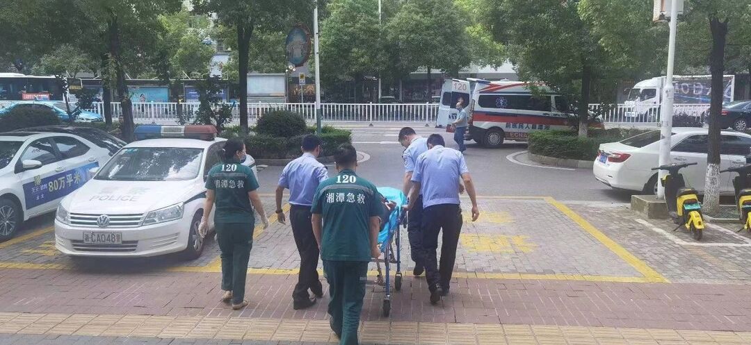 “警”急處置 “法”也容情——湘潭縣法院成功處置一起險(xiǎn)情