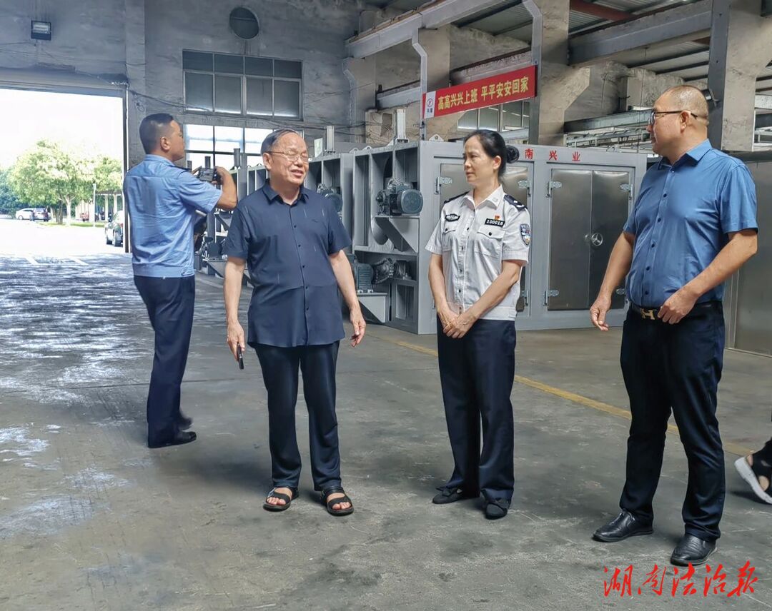 常德公安人境支隊(duì)助力企業(yè)出境“搶單”