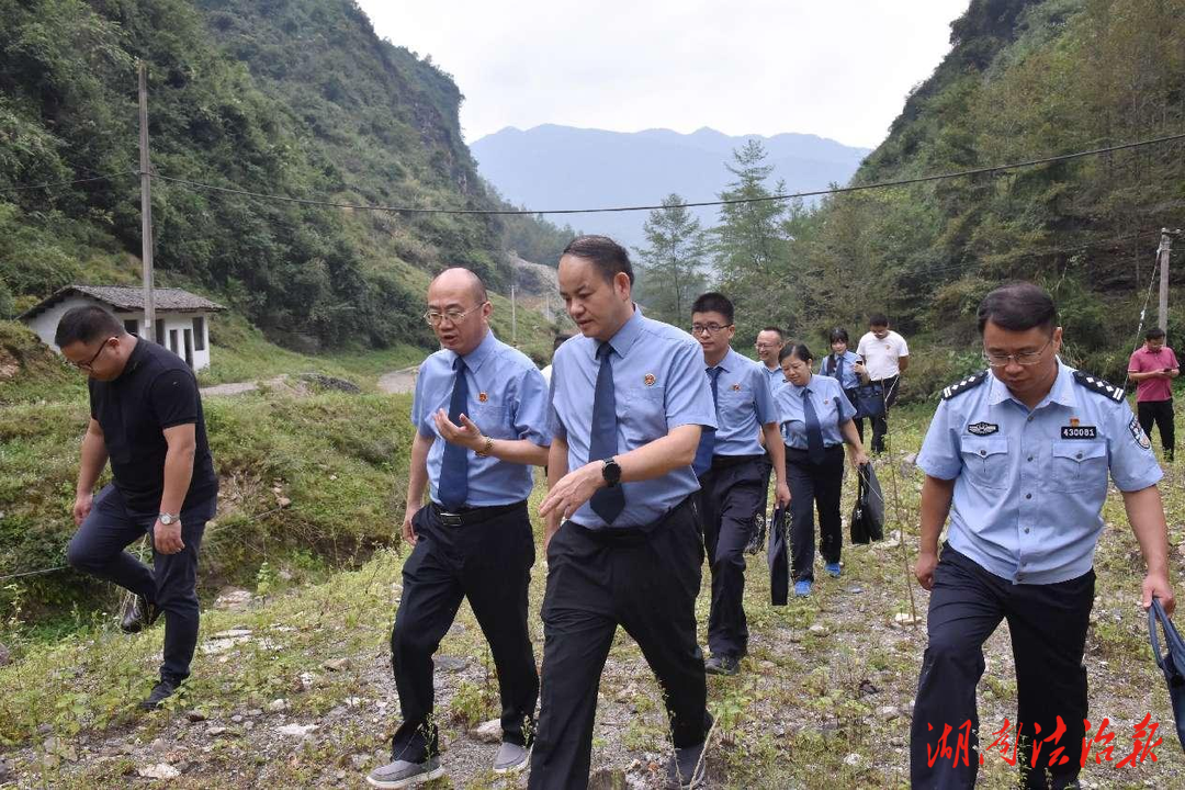 巡禮紅色印記 讓黨旗在辦案一線高高飄揚