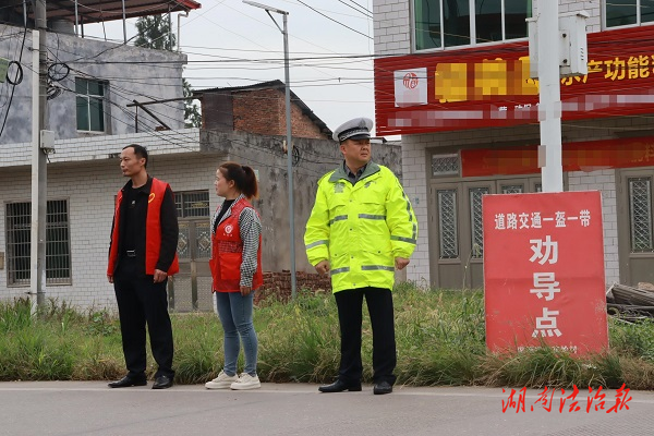 “從頭開始”宣教結(jié)合  安鄉(xiāng)公安交警深入推進(jìn)“戴帽工程”