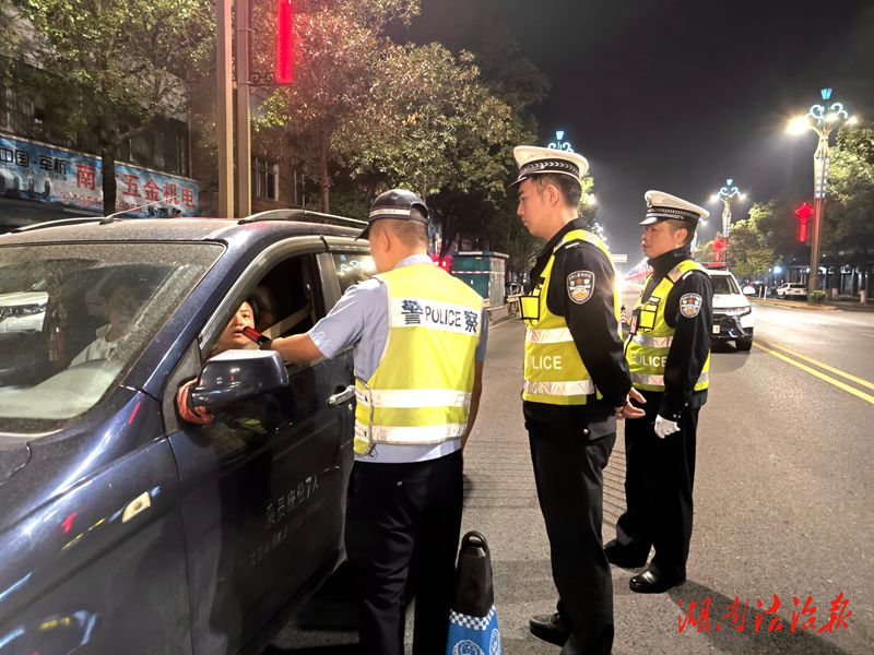 常德公安交警以“冬季攻勢(shì)”  提升道路事故防控能力