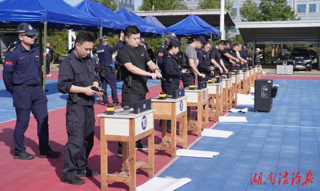 實(shí)戰(zhàn)練精兵 強(qiáng)警保平安——柳葉湖公安分局參加全警實(shí)戰(zhàn)大練兵考核