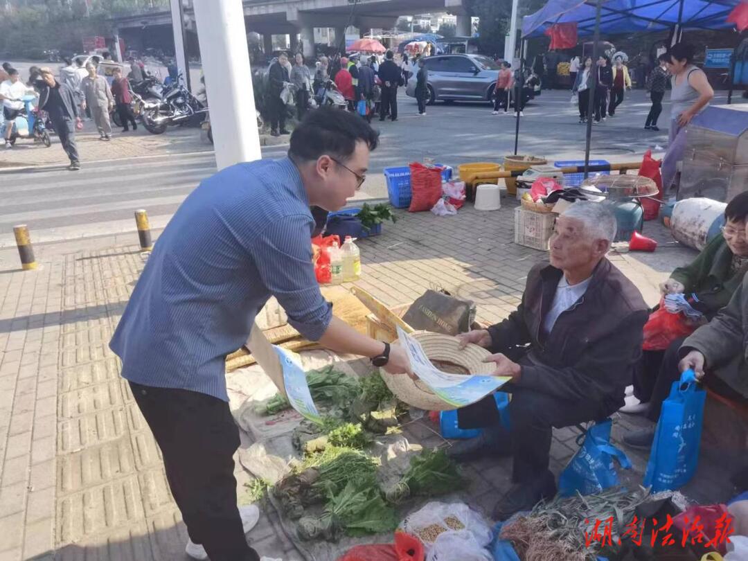 石峰區(qū)：龍頭鋪街道開展禁毒宣傳進市場