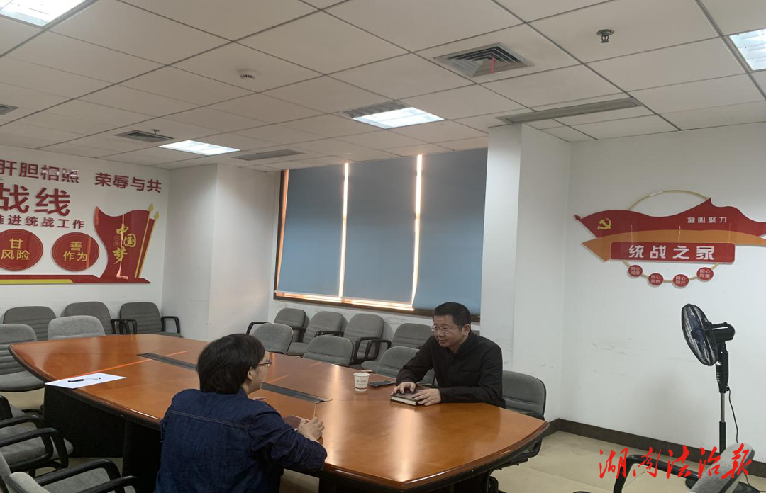 入企走訪解難題 能動司法促發(fā)展