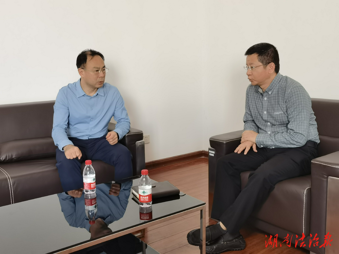 入企問需 以法護航 ?--株洲市天元區(qū)法院院長深入企業(yè)走訪