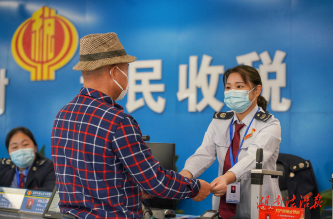 赫山稅務：留抵退稅為小微企業(yè)送來“及時雨”