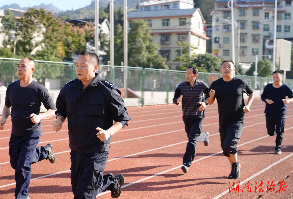 【以考促训砺精兵】警务实战教学考核为古丈公安民警充电提能