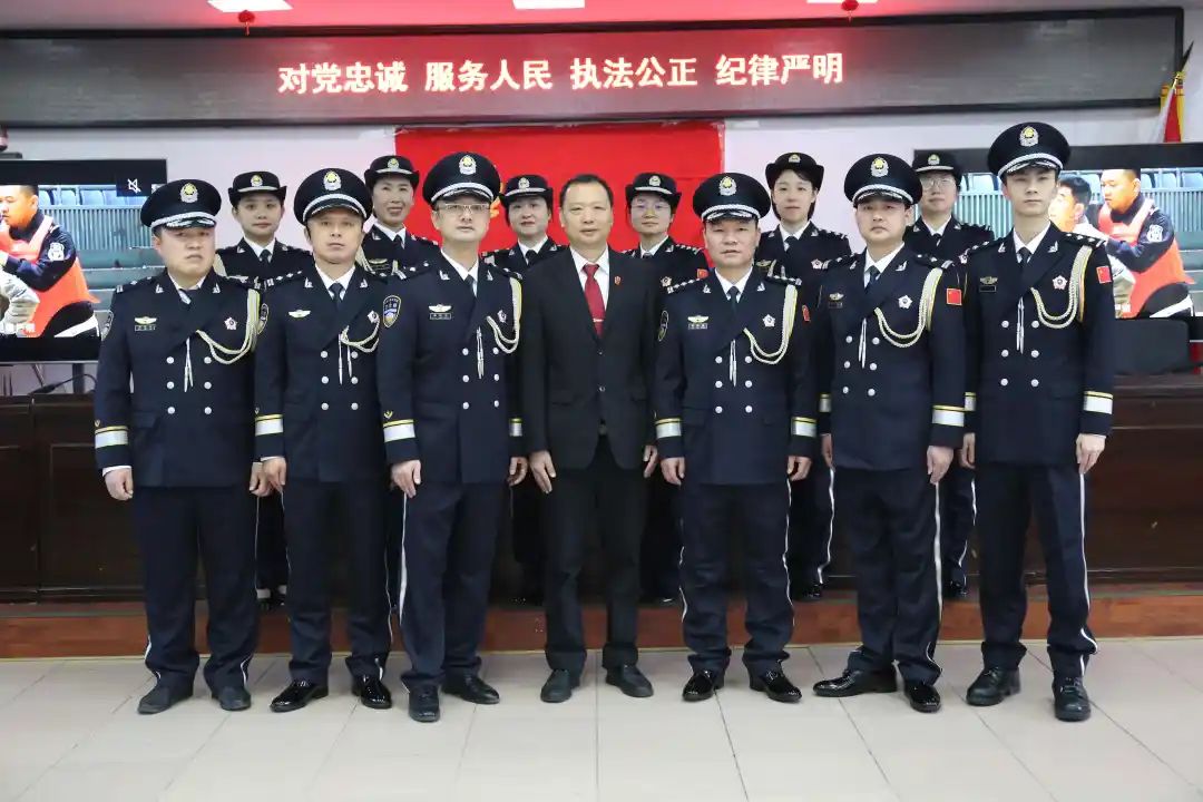 “警”彩呈現(xiàn)