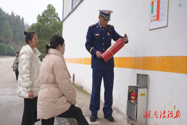 防患未“燃” 洞口消防開展煙花爆竹企業(yè)消防安全檢查