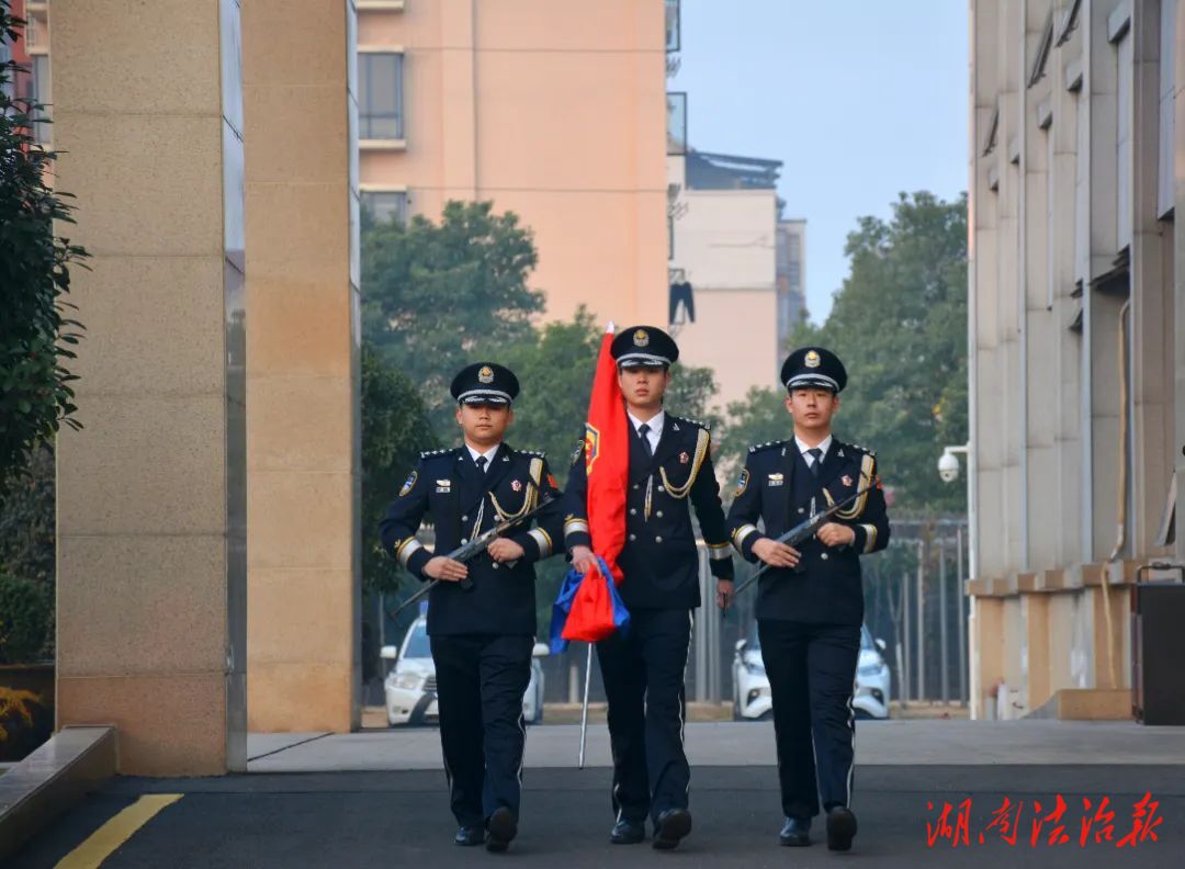 西洞庭公安分局舉行第四個(gè)中國(guó)人民警察節(jié)系列慶?；顒?dòng)