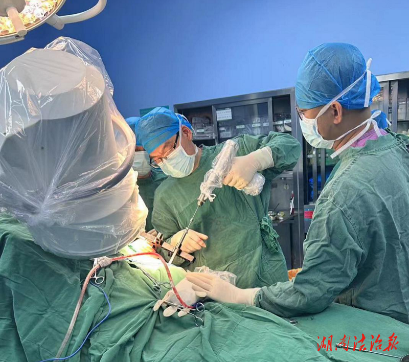 江华瑶族自治县人民医院骨科采用Multiloc技术微创治疗高龄肱骨近端骨折