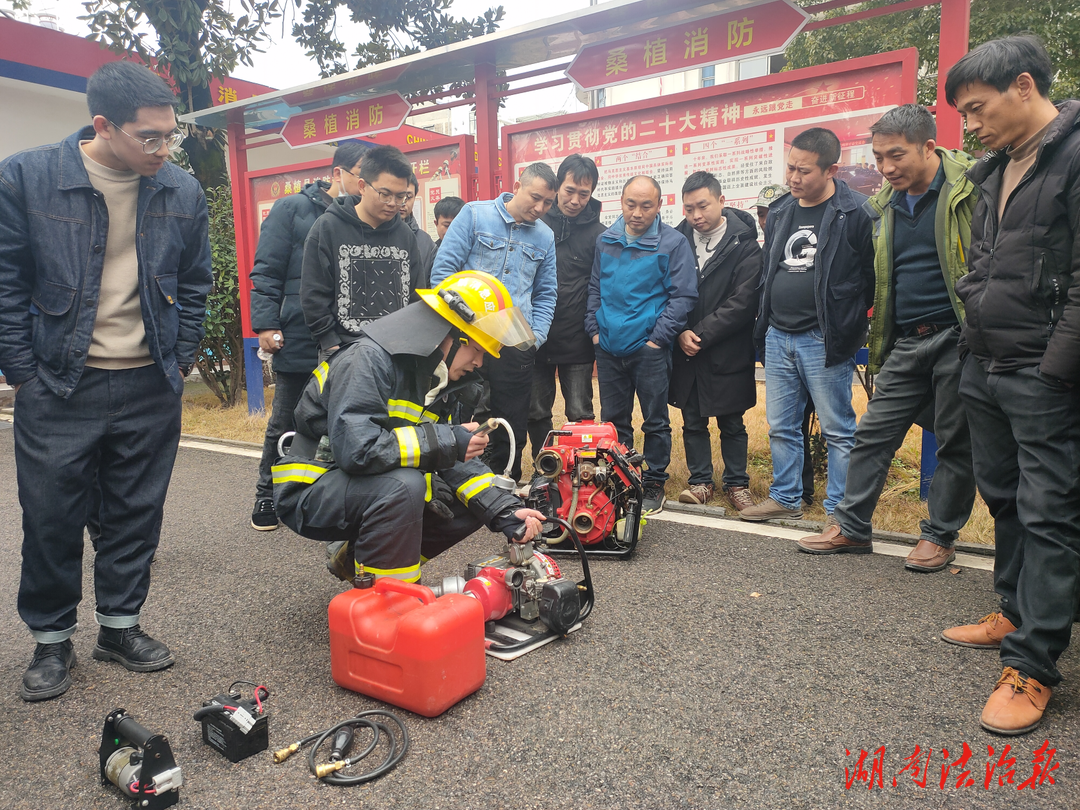 張家界消防把好“六道關” 加強重點場所防火宣傳