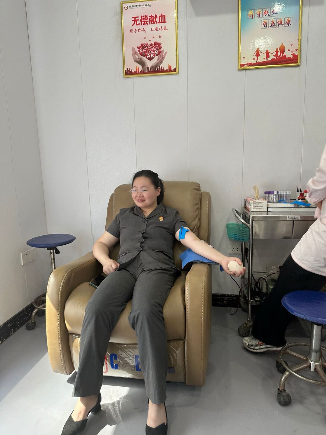 爱于心，献于行——南县人民法院组织开展无偿 献血志愿服务活动