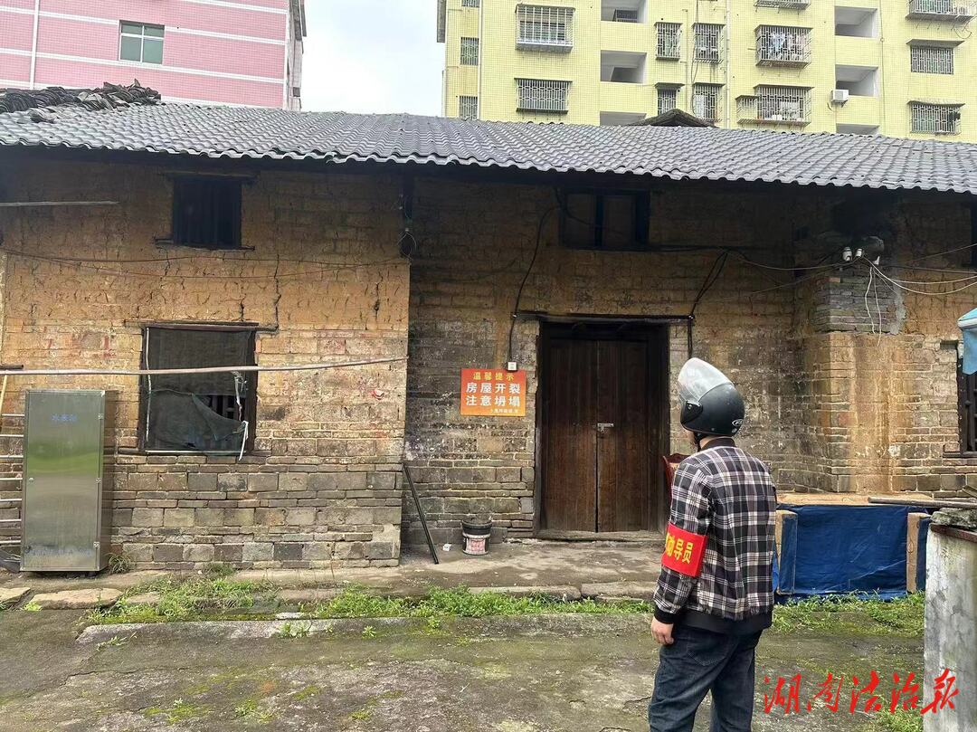 卜里坪街道積極應(yīng)對強降雨，眾志成城保民生