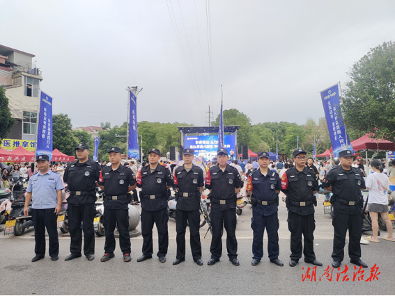 衡山縣公安局巡特警大隊(duì)圓滿完成衡山縣“禁毒大篷車”集中宣傳周活動(dòng)安保工作