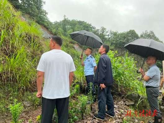 風(fēng)雨前行戰(zhàn)斗不止！赫山公安全力打好防汛抗災(zāi)  “主動(dòng)仗”