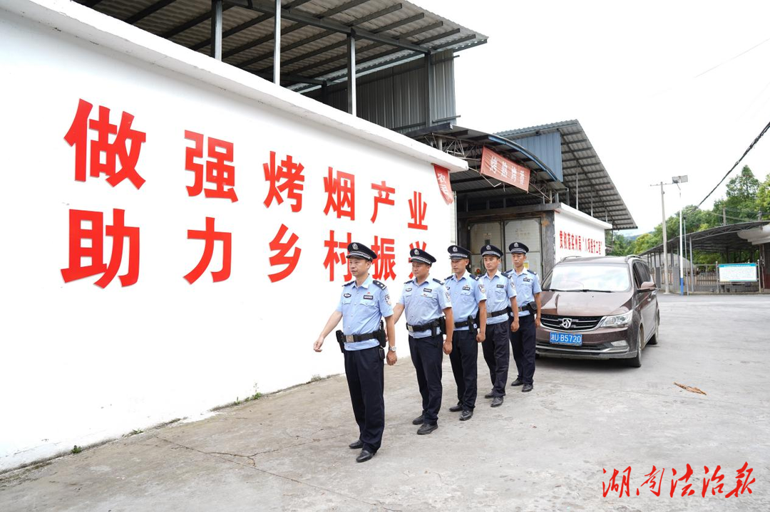 【創(chuàng)建紅色示范警隊】茨巖塘派出所：“四點抓手” 擦亮夏季平安底色！