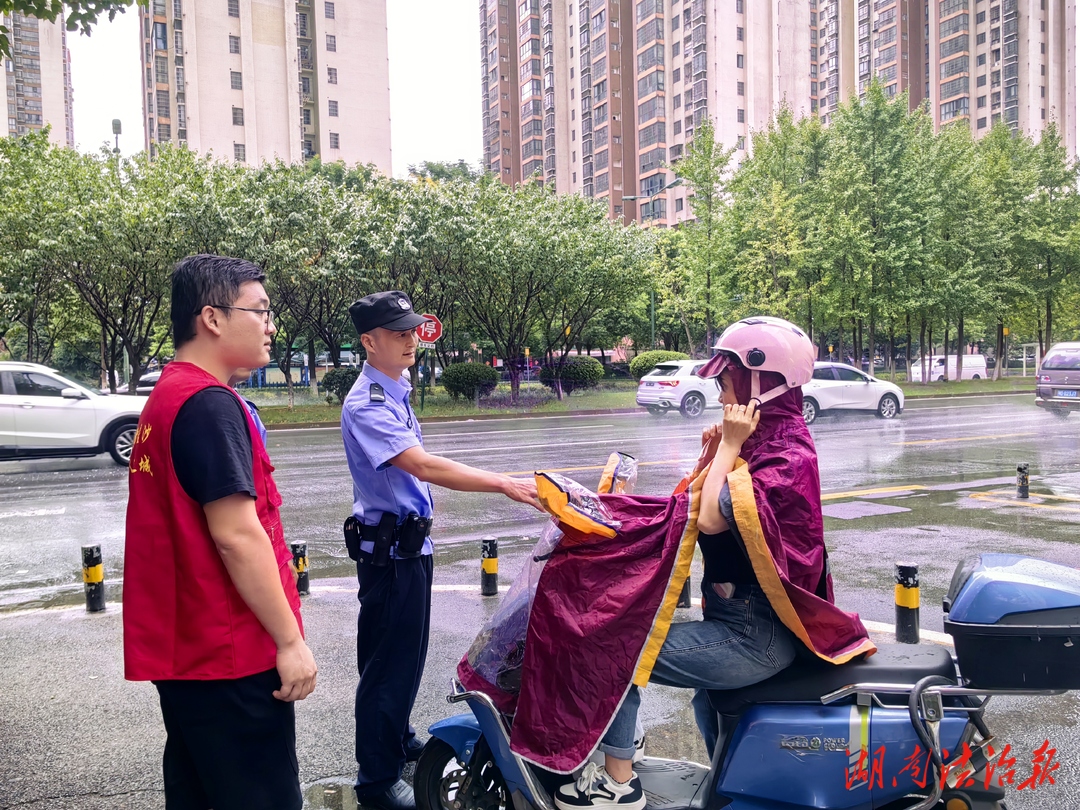 “三舉措”把好道路交通“安全關(guān)”