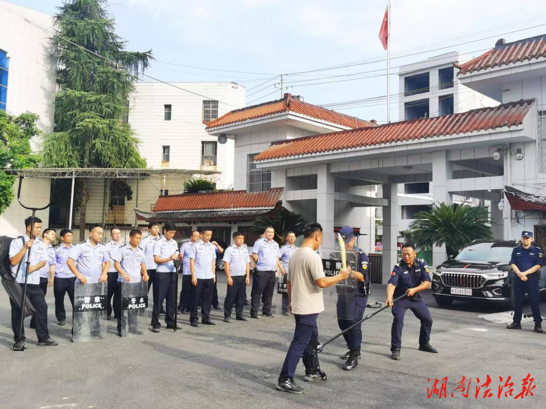 【夏季行動】貼近實戰(zhàn) 精準送教 龍山公安開展送教上門活動