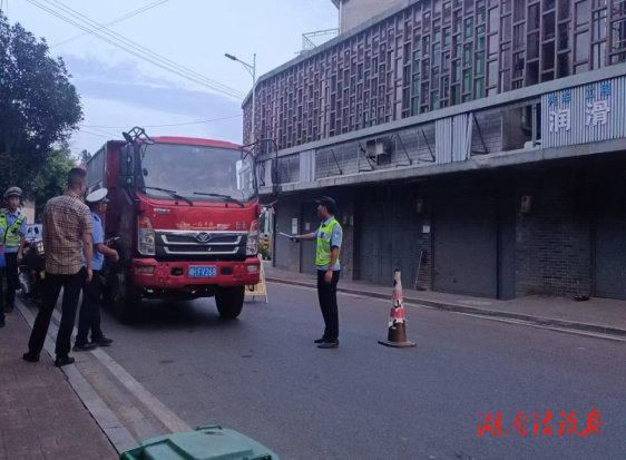 泉交河派出所：織密夏季道路交通安全“防護網(wǎng)”