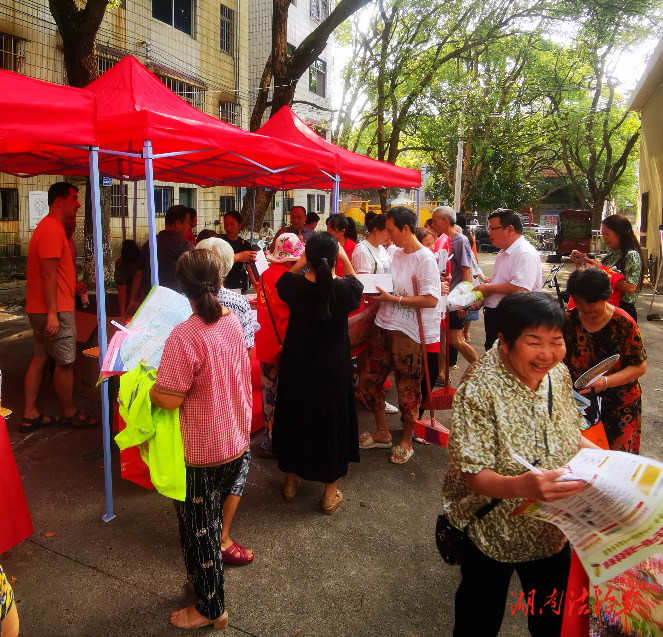 西洲街道：集中宣傳進(jìn)社區(qū) 利劍護(hù)蕾守平安