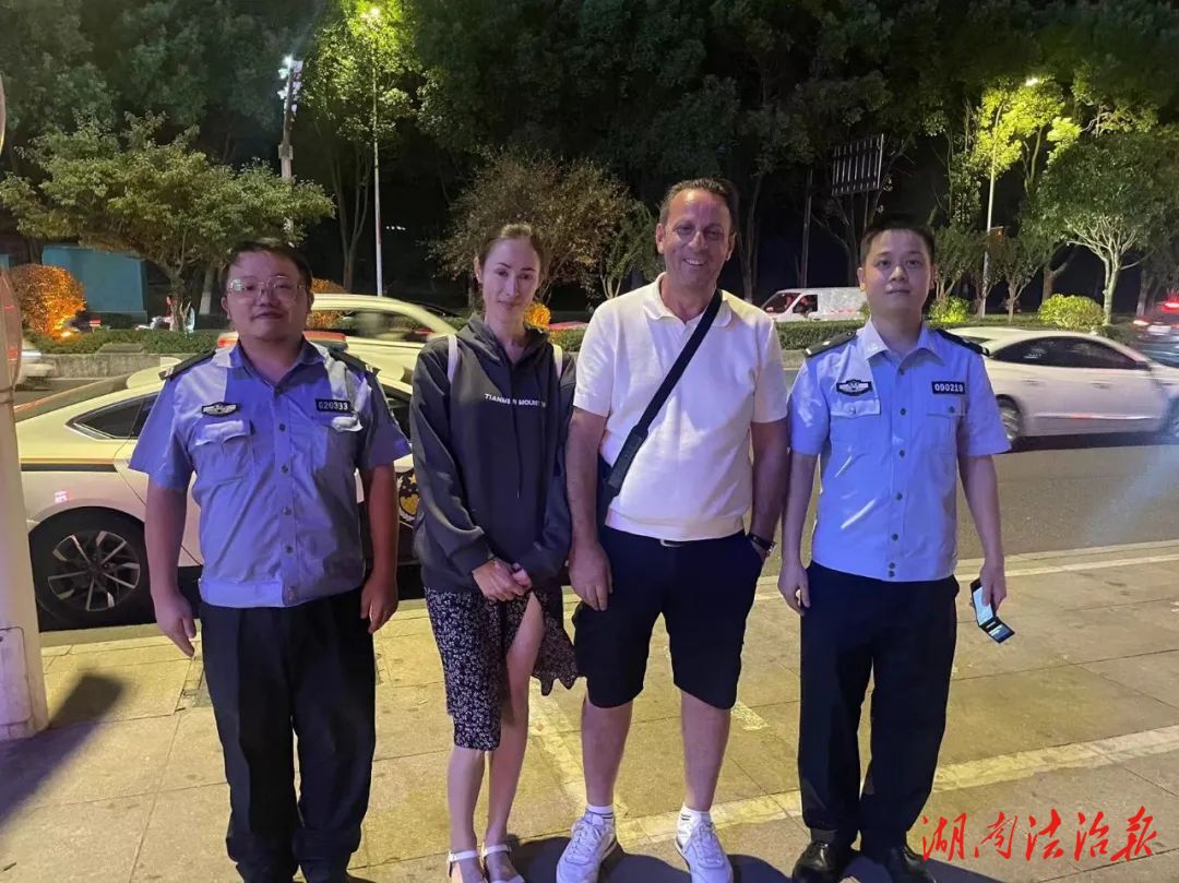 下沉民警巧解語言障礙，暖心服務外國游客獲“跨國贊”！