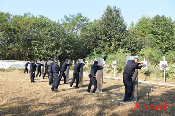 【實戰(zhàn)大練兵】衡山縣公安局組織開展實彈射擊訓(xùn)練考核