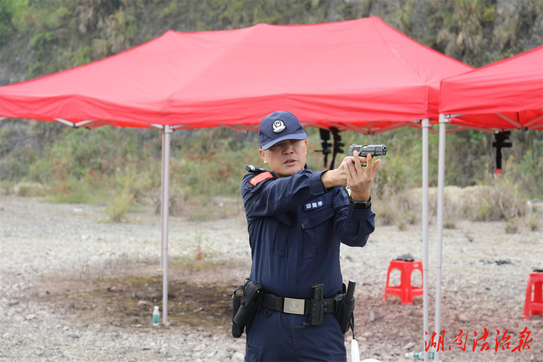 【實(shí)彈練精兵 礪警強(qiáng)技能】花垣公安組織開(kāi)展實(shí)彈射擊訓(xùn)練