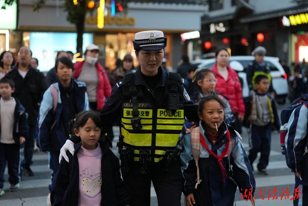 軍地坪派出所：立足“人防、物防、技防”多措并舉 筑牢校園“平安墻”