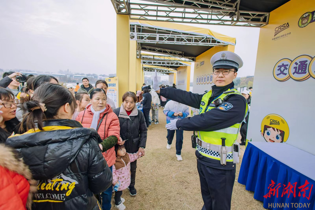 幸“盔”有你，安全相伴 《道路交通安全行》長(zhǎng)沙站系列宣傳公益活動(dòng)啟幕