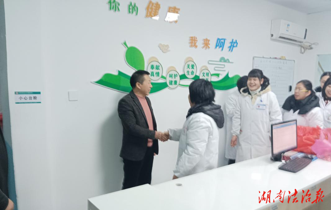 春節(jié)無休·就醫(yī)無憂 記長虹街道社區(qū)衛(wèi)生服務中心醫(yī)務人員春節(jié)堅守工作崗位
