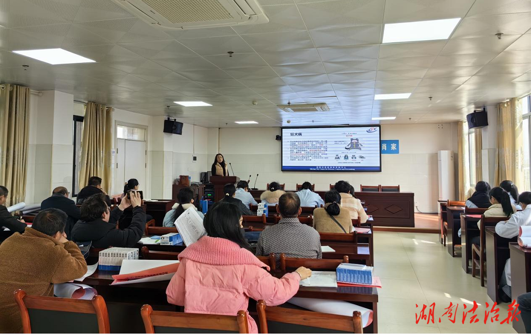 筑牢基層防線 共護(hù)健康無“狂”——祁陽市疾控中心聯(lián)合肖家鎮(zhèn)衛(wèi)生院開展狂犬病防治宣傳活動(dòng)