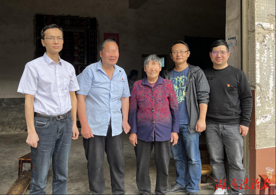 邵陽市中心醫(yī)院開展世界帕金森日家訪活動(dòng)