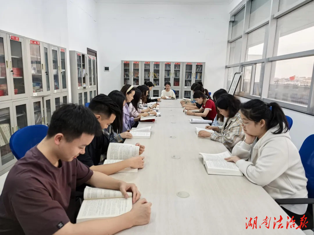 開卷見世界 書香淬法魂——南縣法院開展世界讀書日主題讀書分享活動