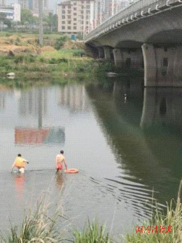 有“警”無險！洞口快警成功救援一名落水男子