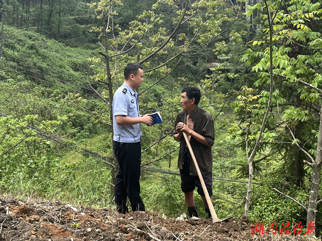 龍山公安：田間地頭筑防線 反詐宣傳入民心
