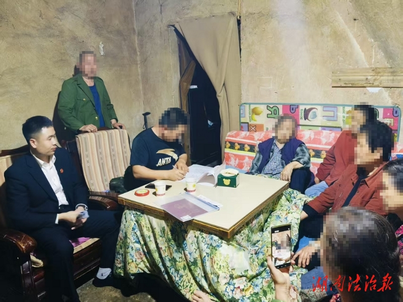 爭創(chuàng)楓橋式人民法庭|指導(dǎo)社區(qū)開展遺囑訂立工作 筑牢居民權(quán)益“防護網(wǎng)”