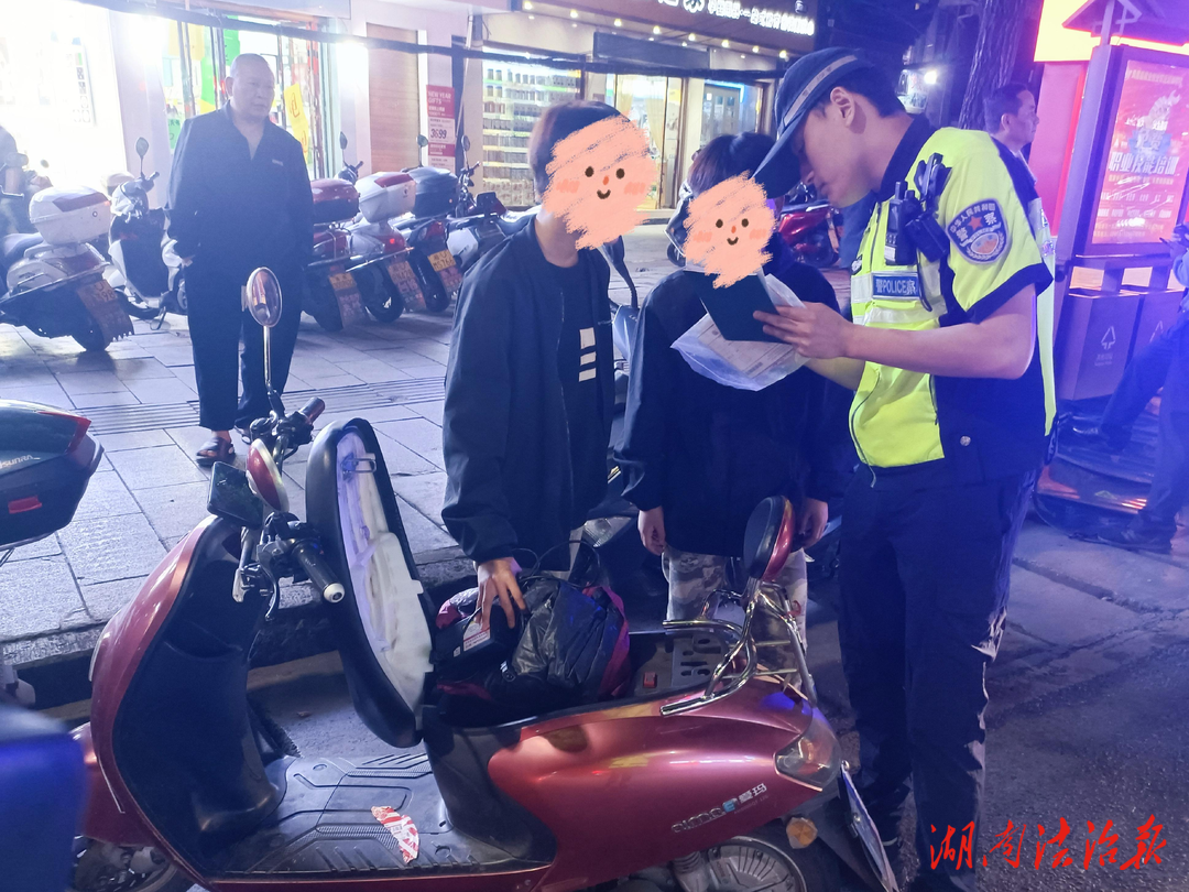 節(jié)前交通“大體檢” 鳳凰交警持續(xù)“亮劍”筑牢安全屏障