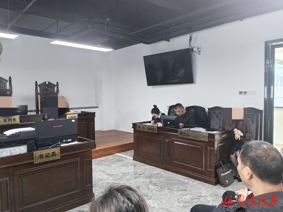 鳳凰縣行政機關(guān)負責人積極出庭應(yīng)訴 助力法治政府建設(shè)